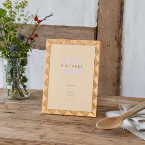 Sixtrees Polly Handmade Geometric Gold-Tone 5 x 7 inch Photo Frame