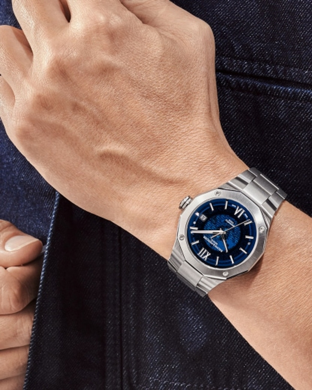 Baume et Mercier Riviera Baumatic 42MM STEEL BRACELET Model