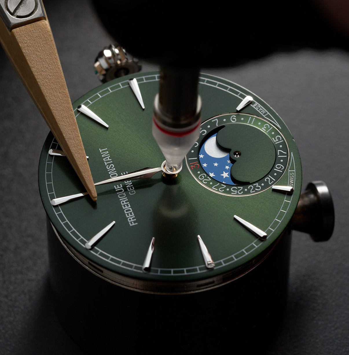 Frédérique Constant Classic Moonphase Date FC-716GR3H6 – British Frédérique Constant Classic Moonphase Date FC-716GR3H6 – British