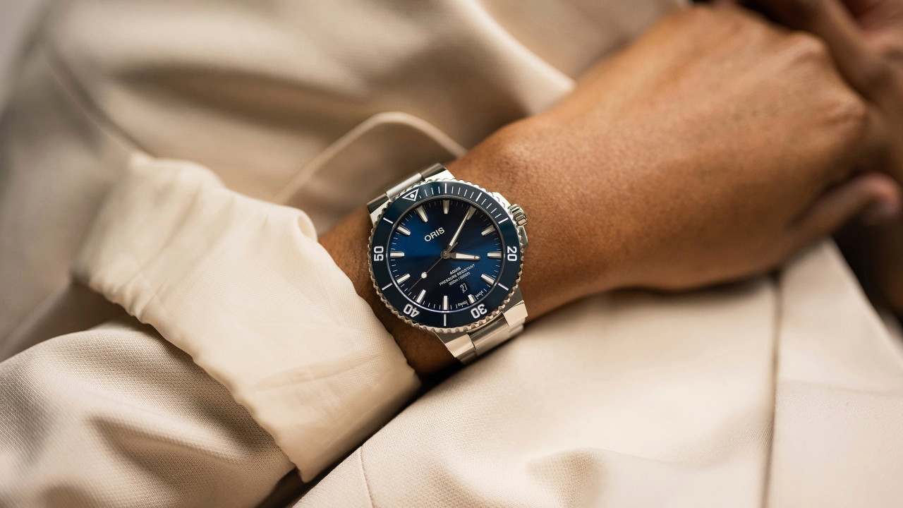 Oris Aquis Date 43.50 mm Blue Dial Stainless Steel Bracelet [01