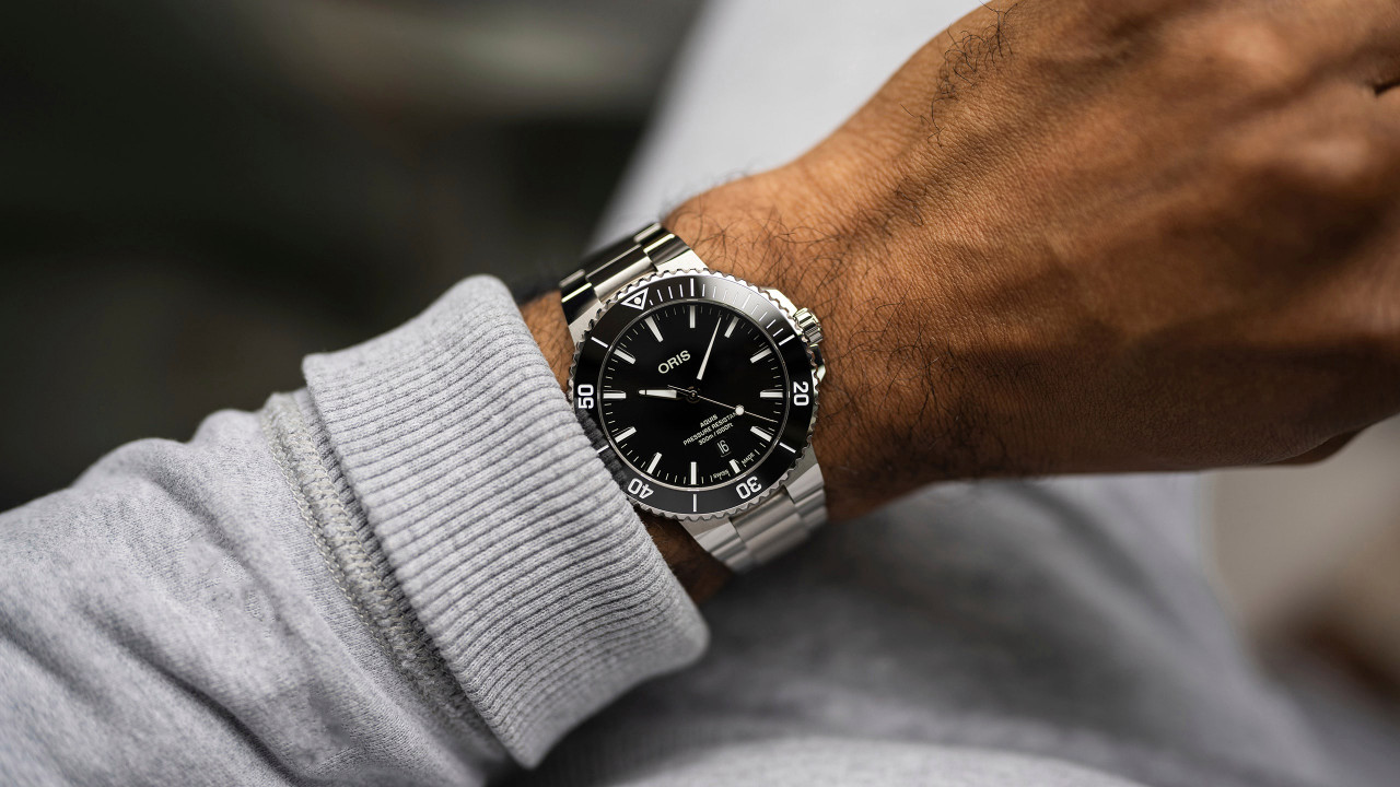 Oris Aquis Date 43.50 mm Black Dial Stainless Steel Bracelet [01