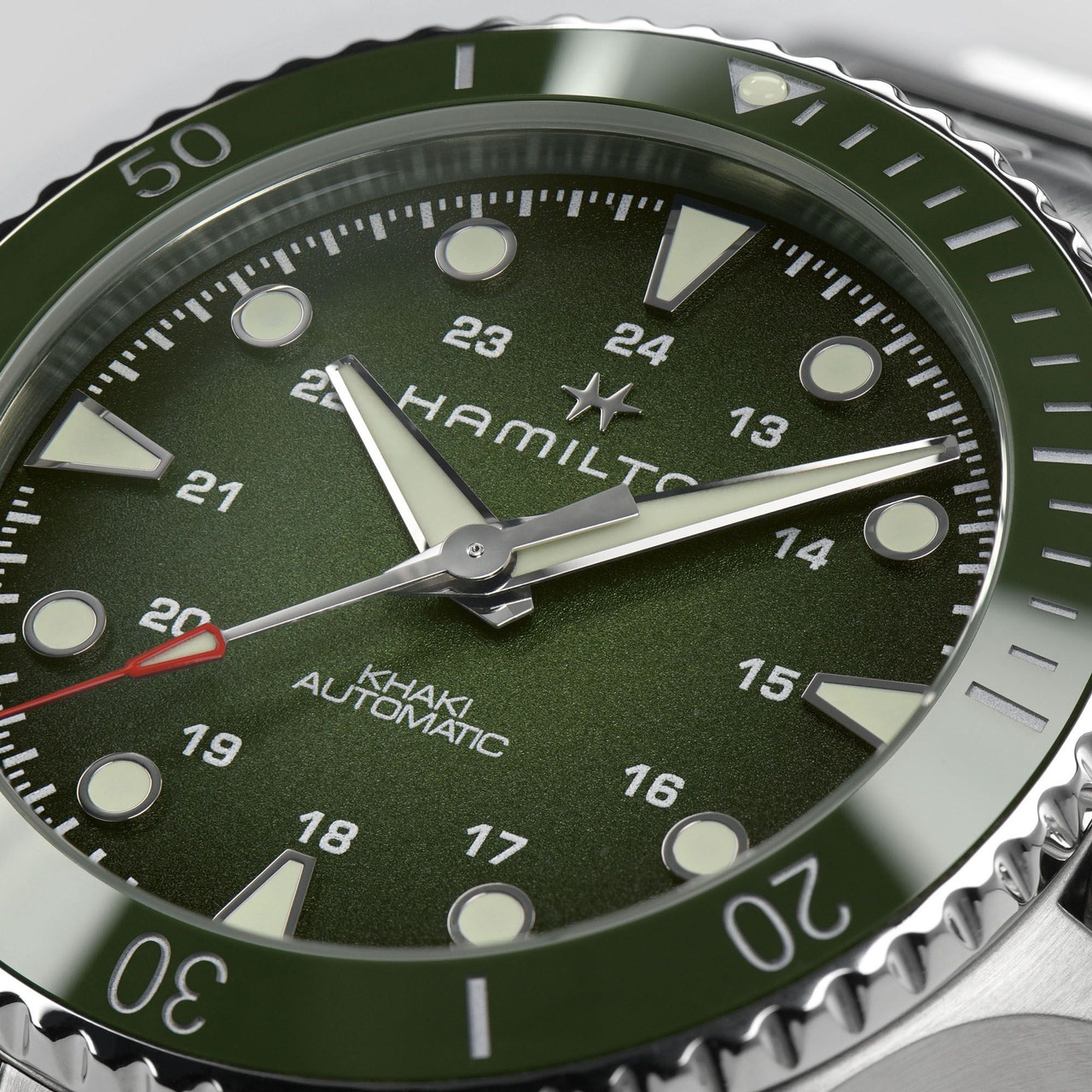 HAMILTON Khaki Navy Scuba Auto H82525160