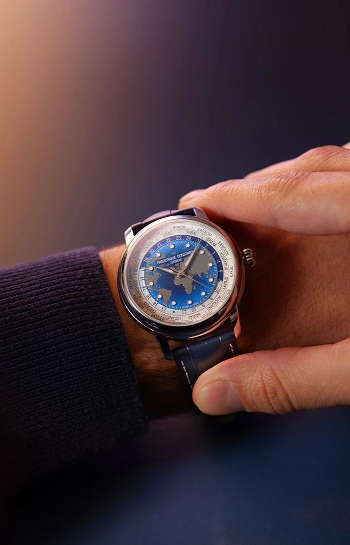 Frederique Constant Classic Worldtimer 40 mm Blue Dial Automatic