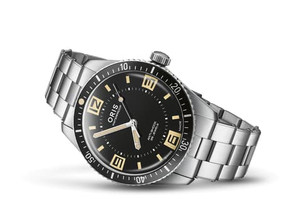 Side profile showing domed sapphire and diving bezel of Oris 60th Edition