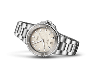Oris Aquis Date 36.5 mm cream mother-of-pearl dial — 01-733-7792-4151-07-8-19-05P Oris Aquis Date 36.5 mm cream mother-of-pearl dial — 01-733-7792-4151-07-8-19-05P