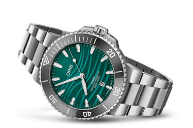 Oris Aquis Date Yangtze Jiangtun Limited Edition 43.5 mm Blue