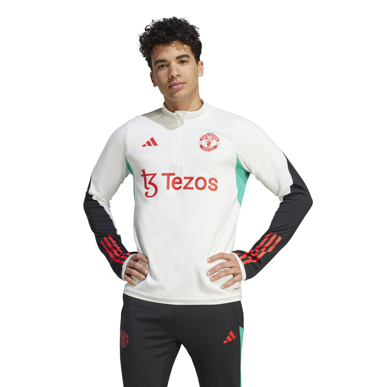 MANCHESTER UNITED TRAINING TOP 23/24 - Onside Sports