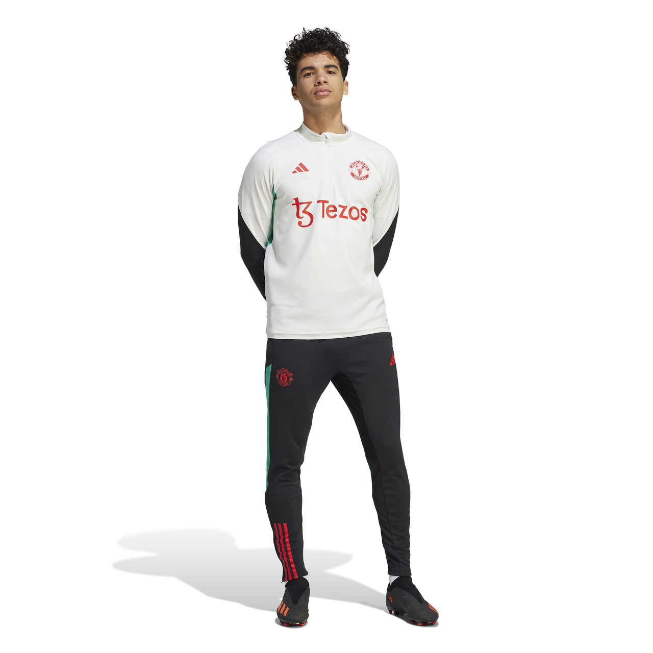 MANCHESTER UNITED TRAINING TOP 23/24 - Onside Sports