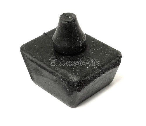 SU041 FRONT BUMP STOP UPPER SU041 FRONT BUMP STOP UPPER