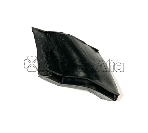 RB041 GT/GTV FRONT QUARTERLIGHT TO DOOR SEAL - LEFT RB041 GT/GTV FRONT QUARTERLIGHT TO DOOR SEAL - LEFT