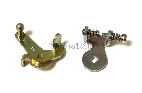 FL065 PAIR OF CARBURETTOR THROTTLE ACTUATING LEVERS FL065 PAIR OF CARBURETTOR THROTTLE ACTUATING LEVERS