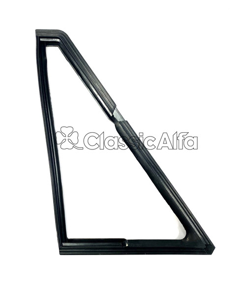 RB089 SPIDER 1966-70 QUARTERLIGHT SEAL - RIGHT RB089 SPIDER 1966-70 QUARTERLIGHT SEAL - RIGHT