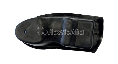 LT059/2 ROUNDTAIL SPIDER 1966-70 REAR LIGHT BACKING SEAL LEFT LT059/2 ROUNDTAIL SPIDER 1966-70 REAR LIGHT BACKING SEAL LEFT