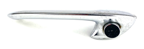 81153 USED 750/101 OUTER DOOR HANDLE - LEFT 81153 USED 750/101 OUTER DOOR HANDLE - LEFT