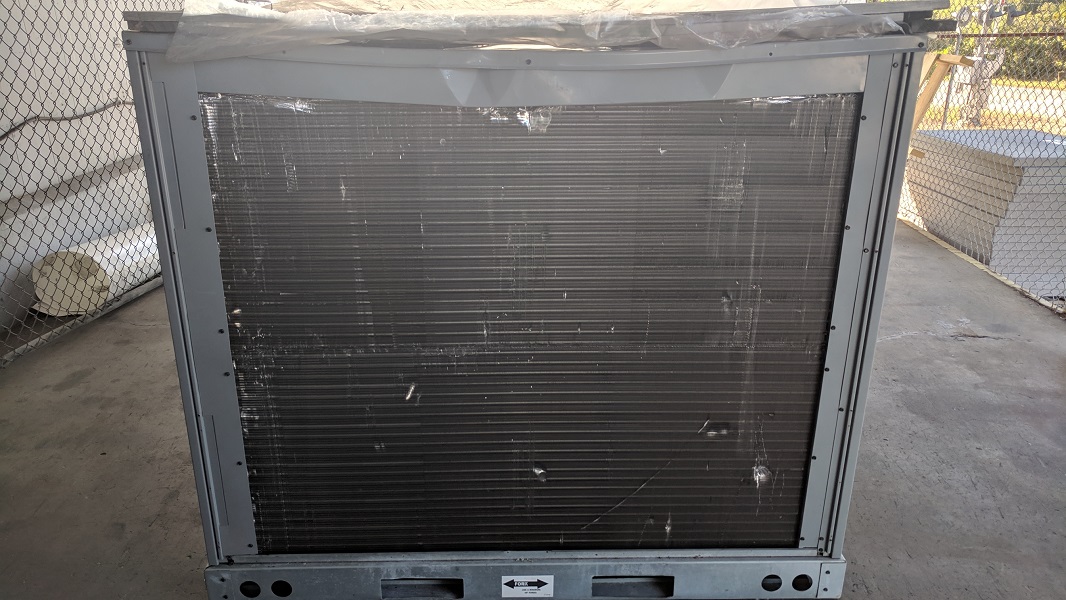 7.5 Ton Daikin Heat Pump Package Unit 3 Phase 208/230V, DCH090XXX3BXXX REPAIRED (2766)