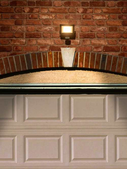 SMART IP44 Outdoor PIR Motion Sensor 20W LED Floodlight (26392)