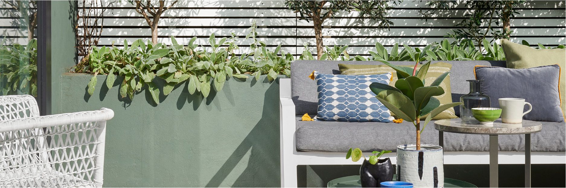 BRINGEN SIE IHREN GARTEN ZUM GLÄNZEN