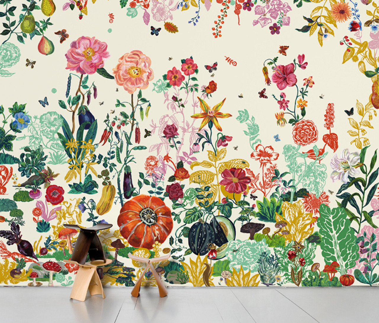 scenic Wallpaper- Jardin Crme Designed by Nathalie LT