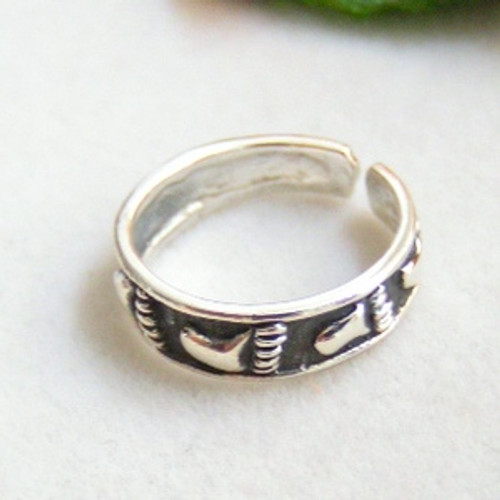 Footprints in the Sand Sterling Silver Adjustable Toe Ring