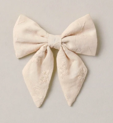 Norah Bow - Embroidered Floral