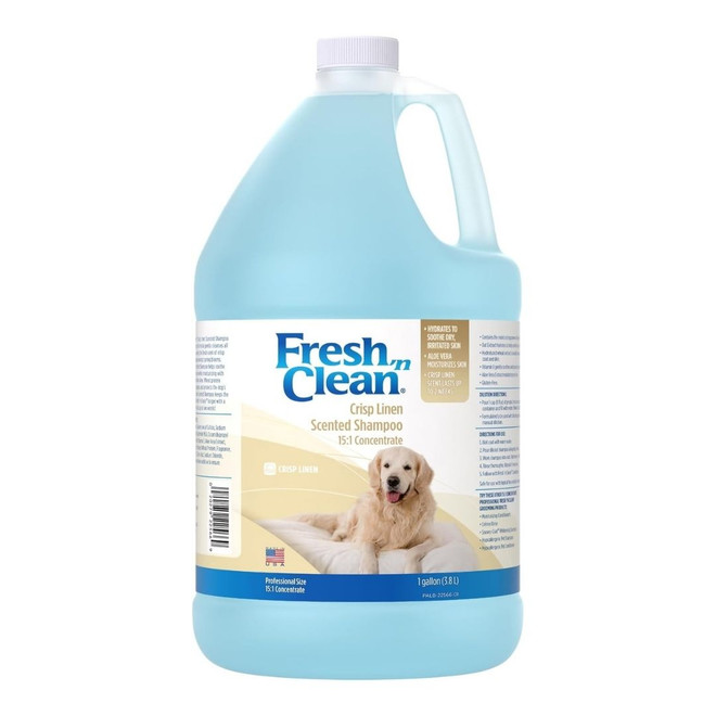 Front view of a gallon jug of Fresh 'n Clean 15:1 Crisp Linen Shampoo on a white background