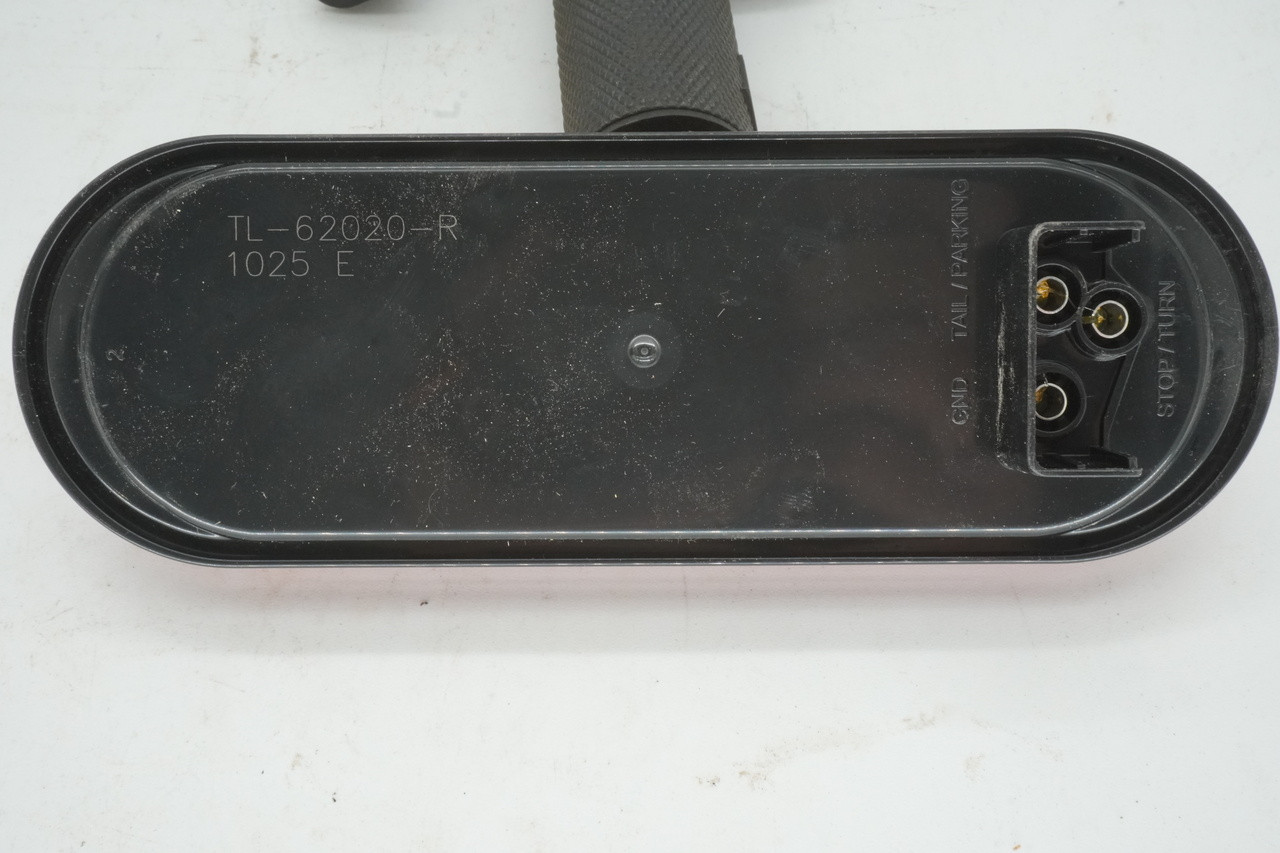 Light Led Red Oval 6"