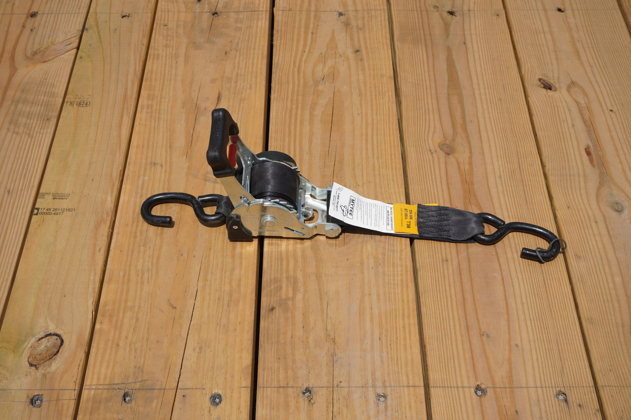 2" X 10' Auto Re-Tractable Ratchet Straps W/Coated S Hook