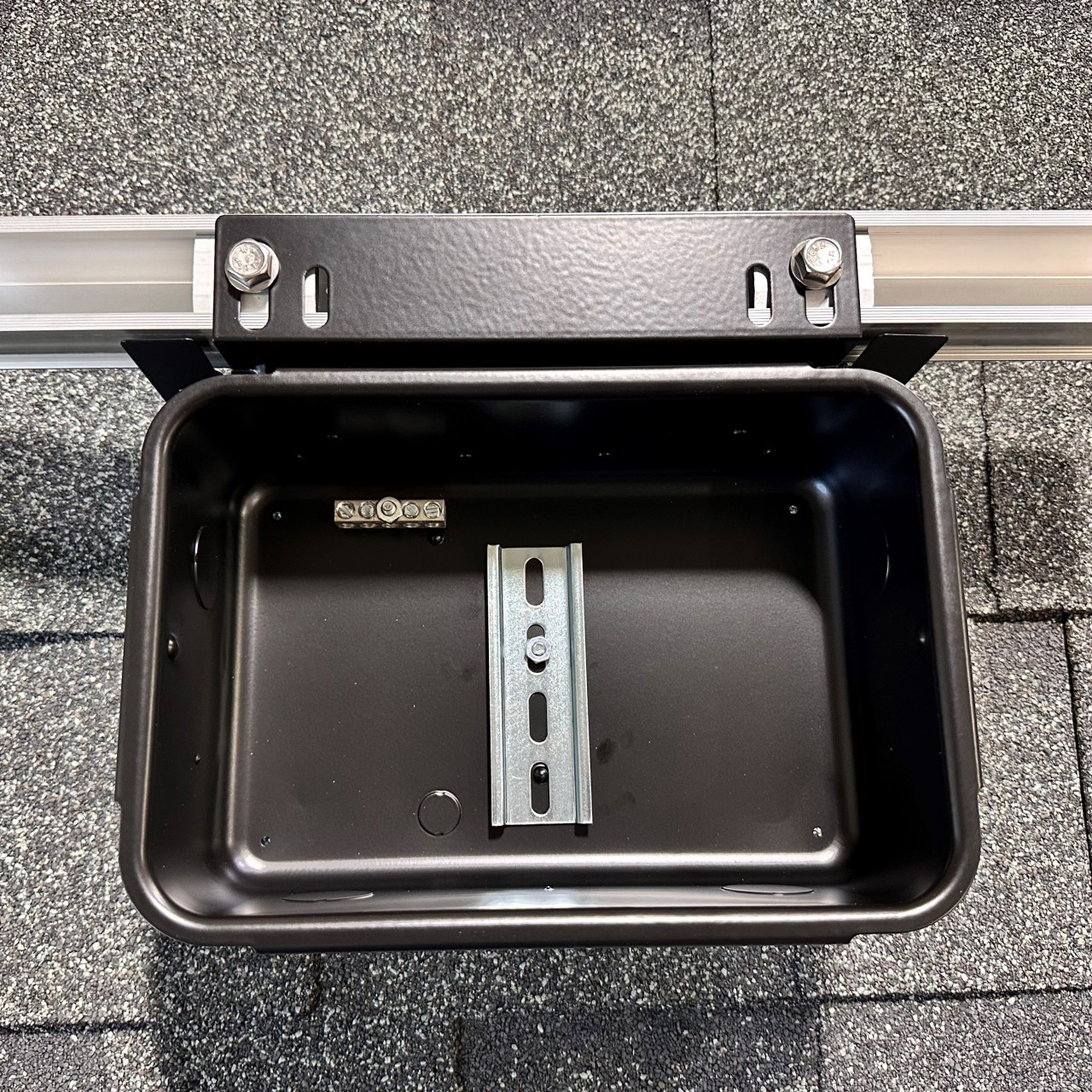 SolaDeck 0399 | Universal Rail Mount