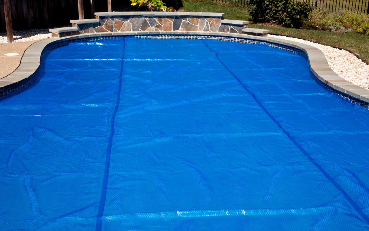 15'x24' Oval Deluxe Blue A/G Solar Blanket
