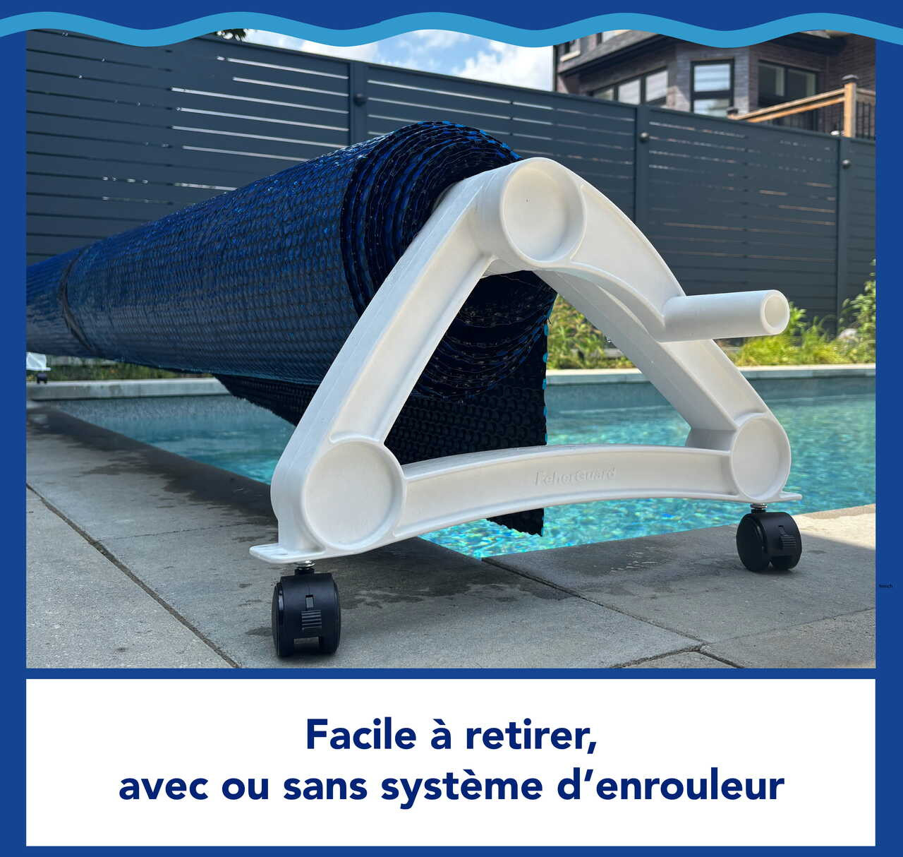 Couverture solaire rectangulaire Premium noire et bleue 20' x 40'