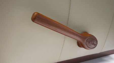 Left side handle