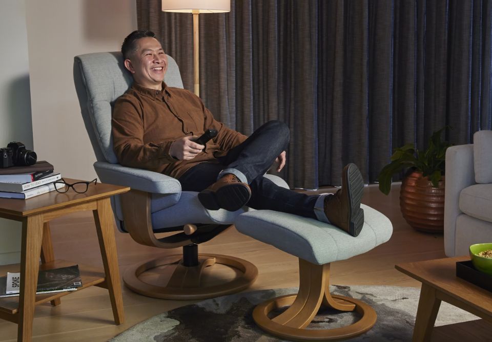 A Guide to Choosing the Right Recliner for Your Space - La-Z-Boy