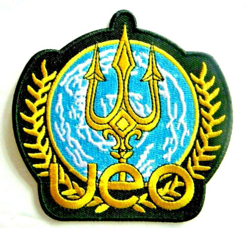 3 1/2 inches wide,  a new Seaquest DSV 4600 "U.E.O." Shoulder embroidered patch. Sew on or iron on. 

Please note we will always combine shipping on like items.  Any additional patch or pin will ship for 50 cent per item.  Any additional payment will be reimbursed to your Paypal account.  Thank You.