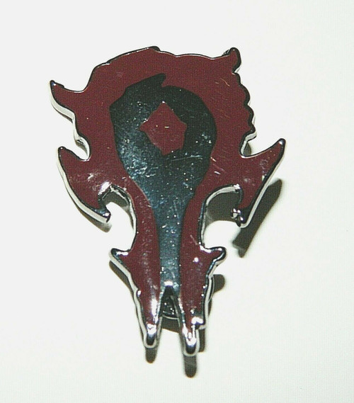 1. 7/8 inch high,  a new World of Warcraft Video Game The Horde Logo Metal Enamel Pin with clutch back.

Please note we will always combine shipping on like items.  Any additional patch or pin will ship for 50 cent per item.  Any additional payment will be reimbursed to your Paypal account.  Thank You.