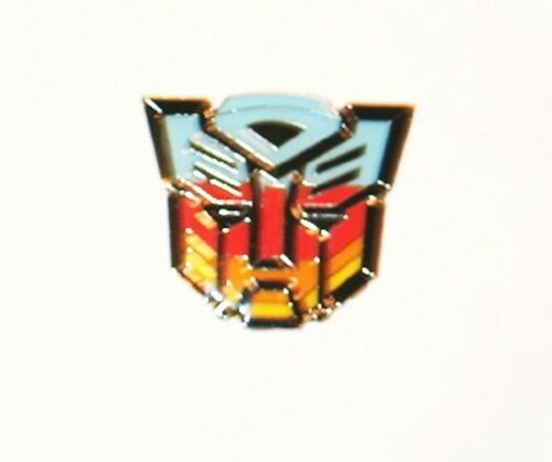 1.25 inches tall, a new Transformers Autobots Logo enamel pin with post and push pin. New.
 
Please note we will always combine shipping on like items.  Any additional patch or pin will ship for 50 cent per item.  Any additional payment will be reimbursed to your Paypal account.  Thank You.