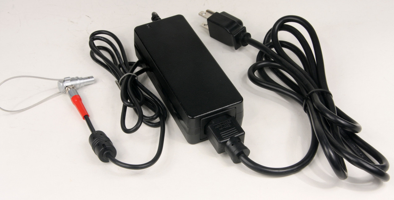 80307-W PowerPole to 12 Volt Wall Charger w/90 deg 2 pin connector -  Western States Cabling, Inc.