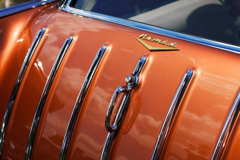 1955-57 Chevy Nomad & Pontiac Safari 8-Piece Chrome Tailgate Bar
