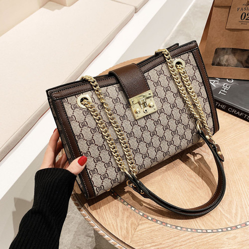 Elegant Commuter  Women's Chain Bag Handbag Luxury Designer Crossbody  Bag For Women Large Capacity Classic Textured Diaper Bag