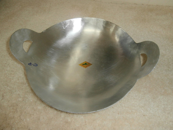 Airplane Aluminum Vietnamese pancake wok 12" (Chảo chiên bánh xèo)