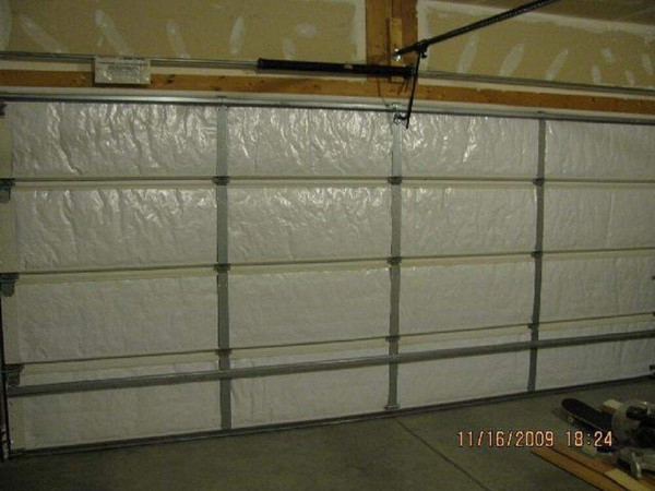 US Energy Products Reflective 2 Car White Poly-Air Garage Door Insulation Kit 18 x 8 Kit (PRECUT) 2 Car White 18x8
