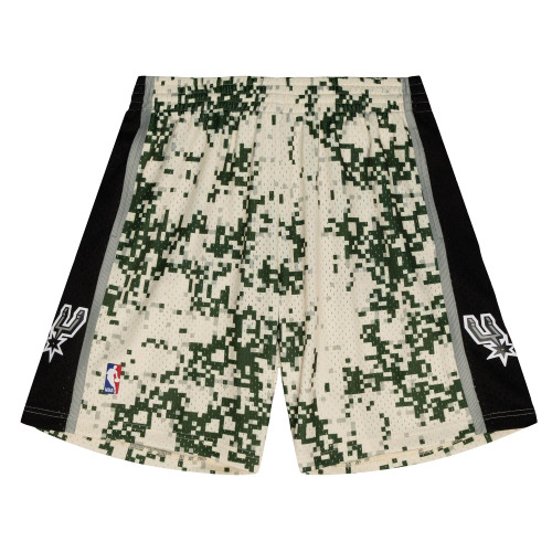 alternative camo shorts