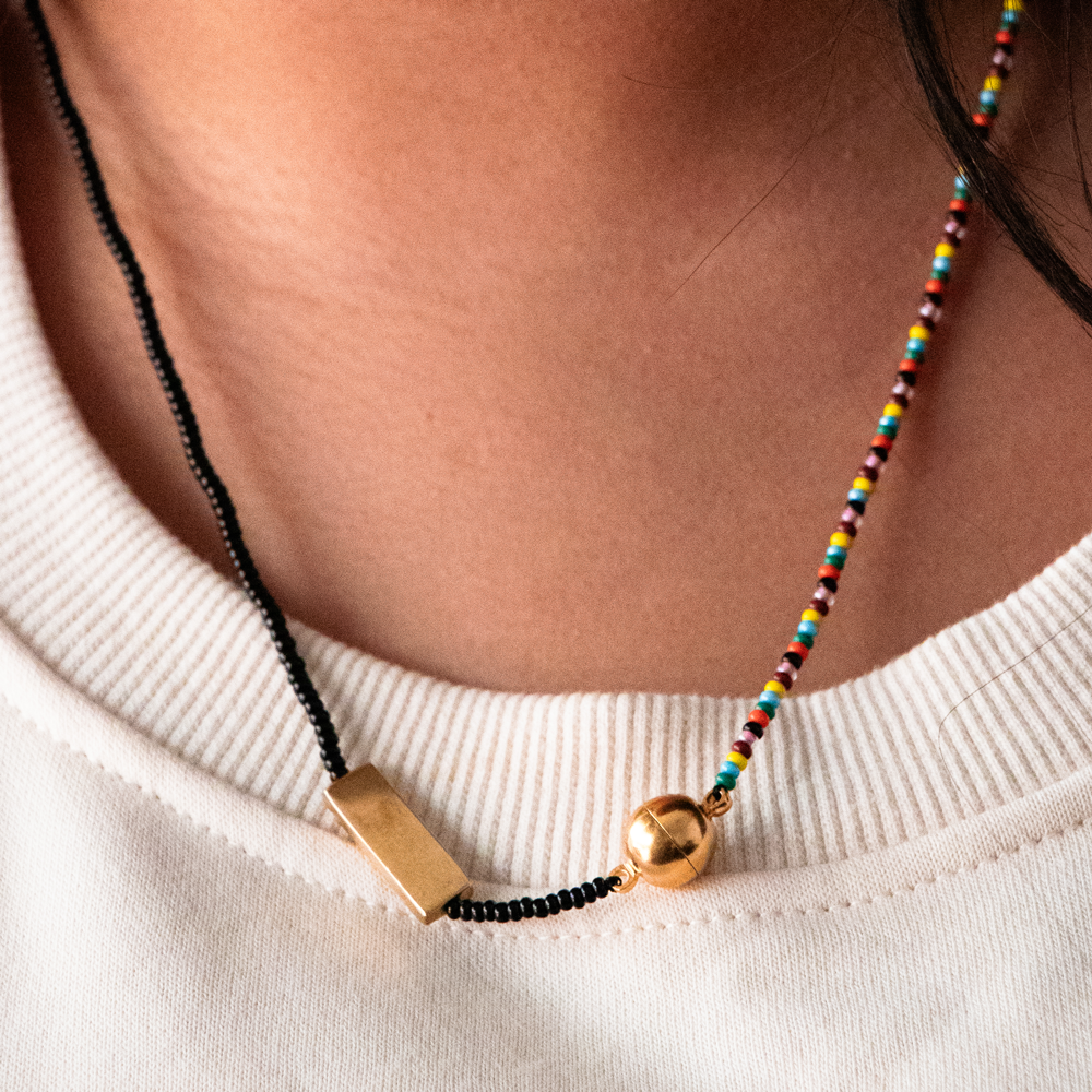San Antonio Spurs Raven + Lily Gold Nameplate Necklace - The