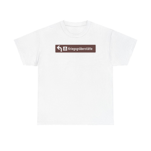 Zeichen 386.1-11 - Touristischer Hinweis als Wegweiser - Vorwegweiser linksweisend StVO 2017 (Germany) (Road Sign) T-Shirt
