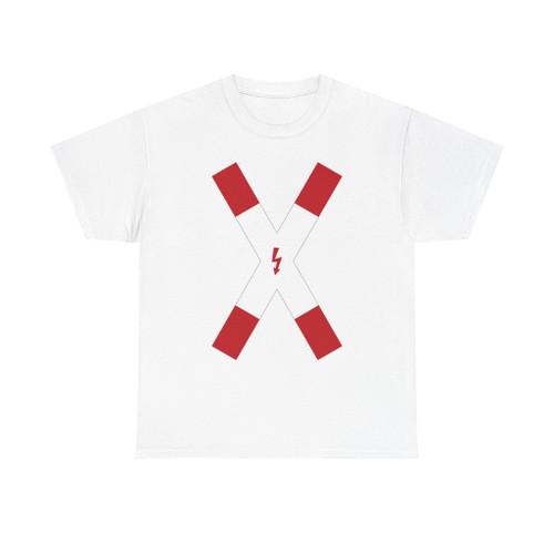 Zeichen 202  Andreaskreuz mit Blitzpfeil. Dem Schienenverkehr Vorrang gewähren StVO 1970 (Germany) (Road Sign) T-Shirt