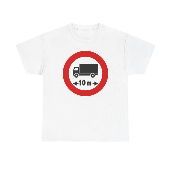 Italian traffic signs - divieto di transito ai veicoli lunghi (Italy) (Road Sign) T-Shirt