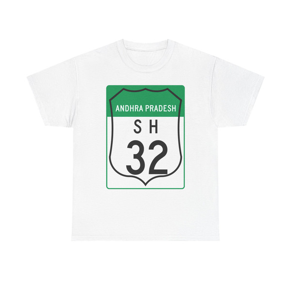 Road marker SH IN-AP 32 (India) (Road Sign) T-Shirt