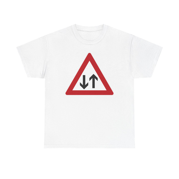 Zeichen 125 - Gegenverkehr StVO 1992 (Germany) (Road Sign) T-Shirt