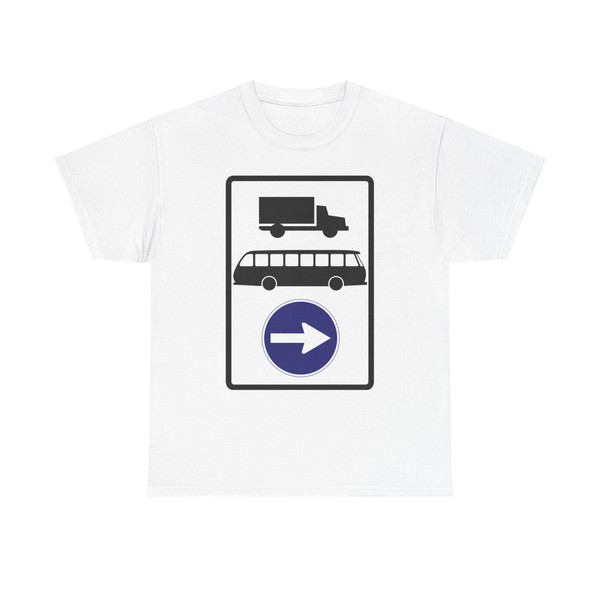 Wegweiser für Lastkraftwagen und Omnibusse rechtsweisend StVO 1969 (Germany) (Road Sign) T-Shirt