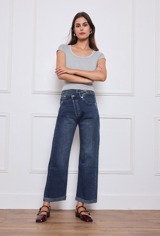 Wide Leg Slanted Waistband Jeans