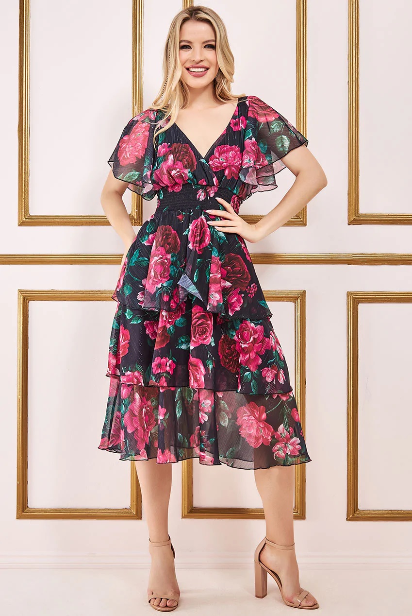 The New Way to Look on Trend in a Floral Dress - BLESZD